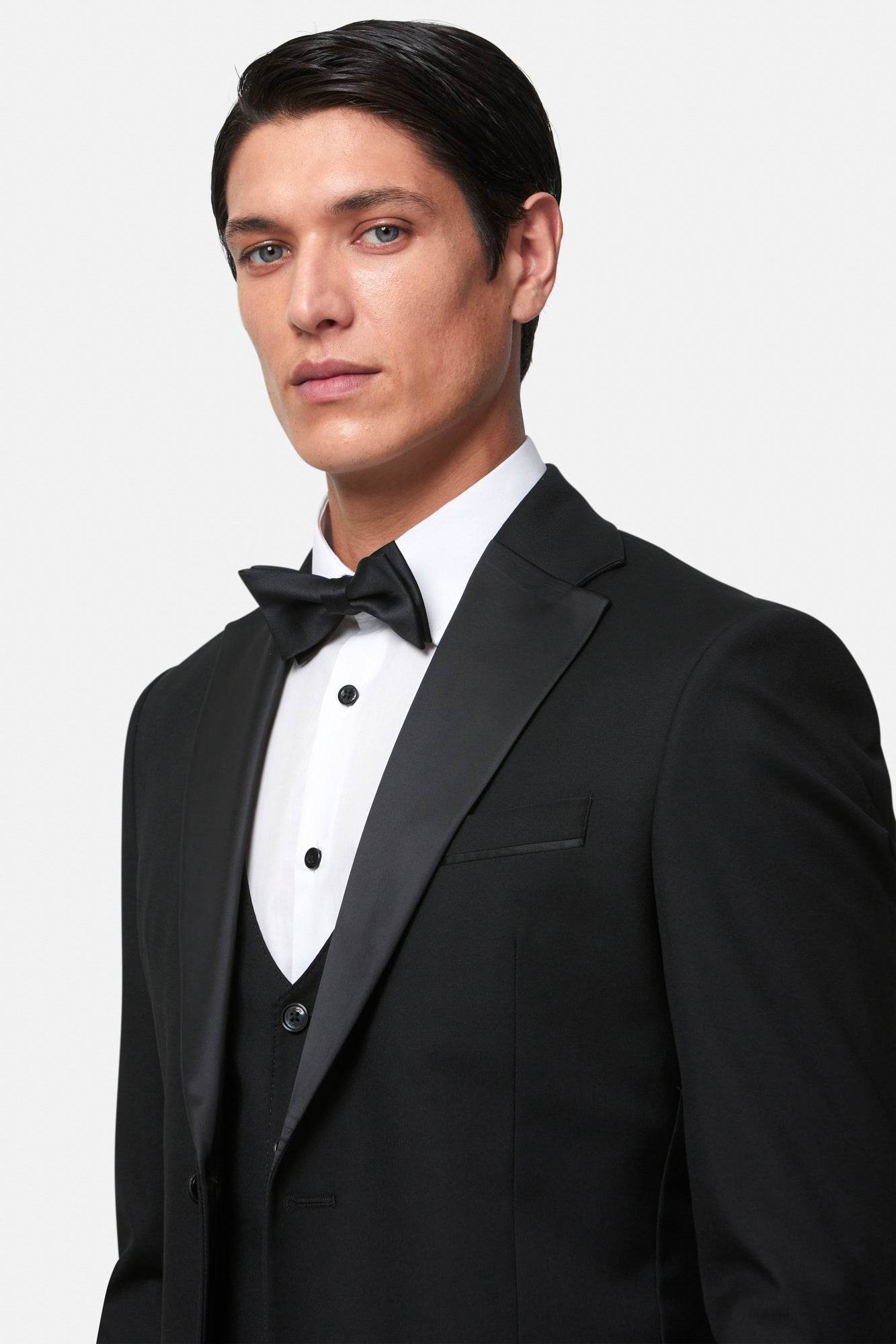 Edina Black 3PC Peak TUX EdinaBlackTuxedo_5button_0059