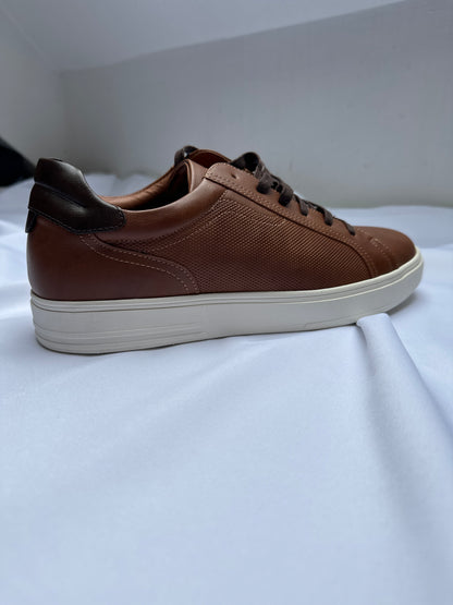 Brent Pope Ashhurst cognac leather trainer, detail of stitching and navy lining