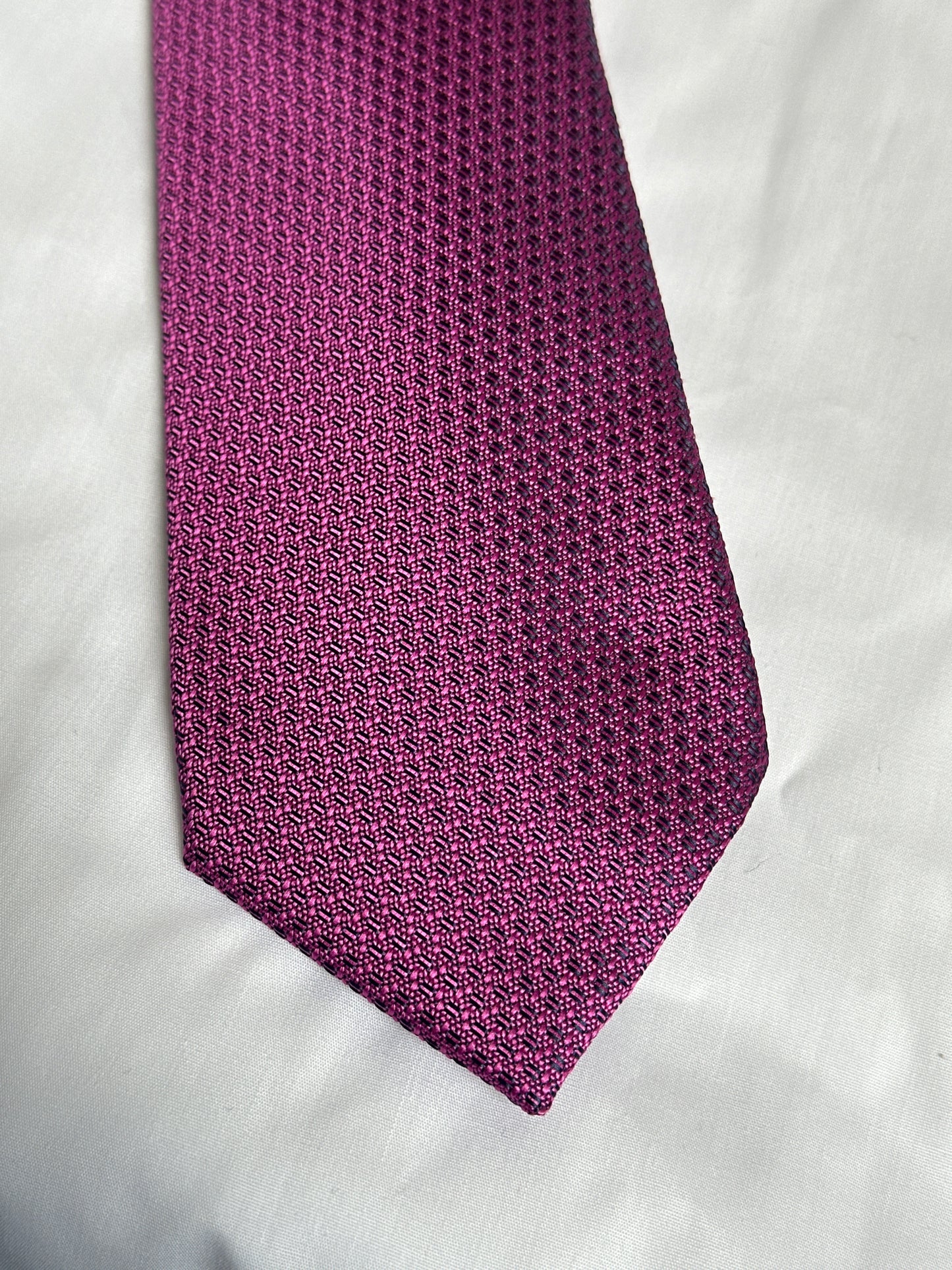 Lilac textured tie and matching pocket square at Ryle Menswear, Tralee