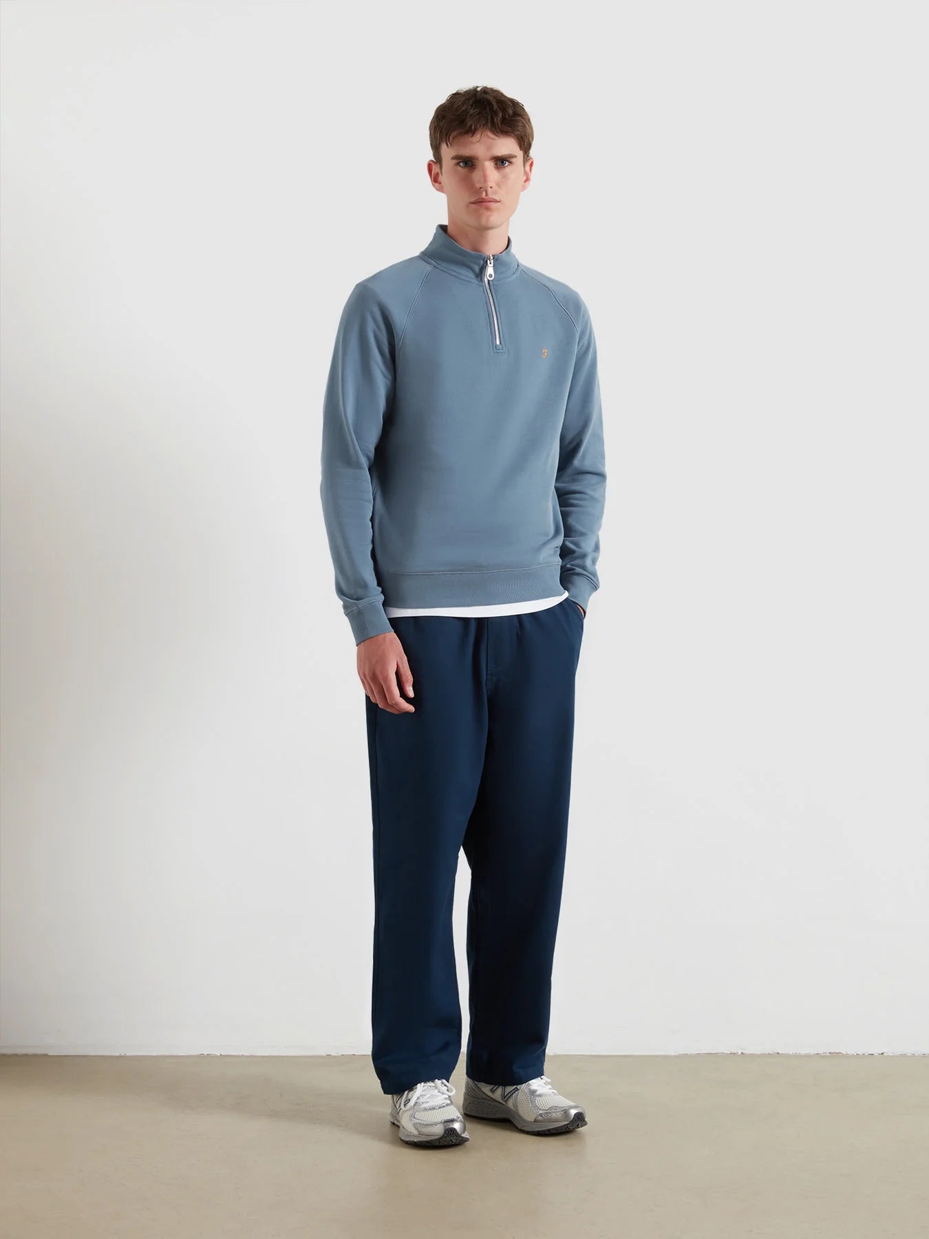 Farah Jim Organic Cotton Quarter Zip Sweatshirt - Chalk Blue F4ksb073413-2