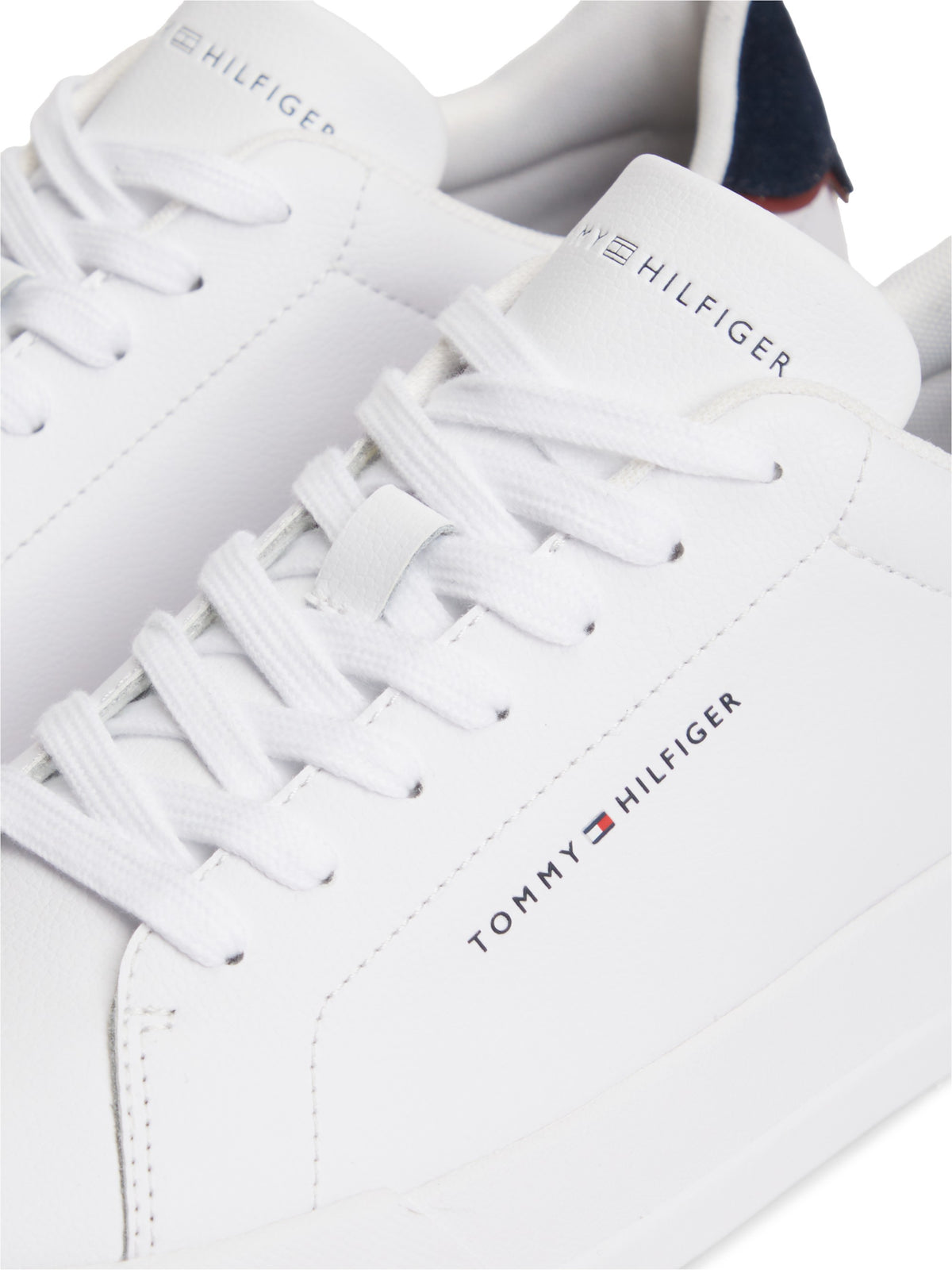 Tommy Hilfiger Logo Court Trainers With Leather - Ecru FM0FM05367_0LD_alternate5_ay