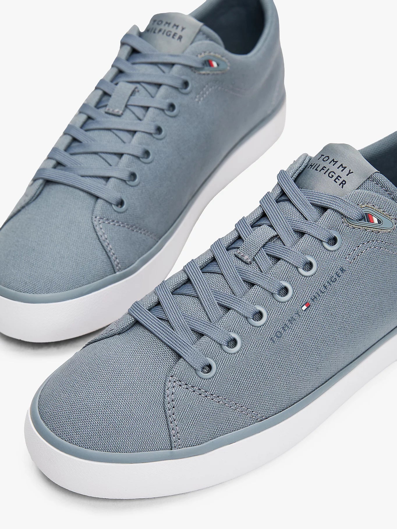 Tommy Hilfiger Logo Patch Trainers - Overcast Grey FM0FM05396_PN6_alternate5