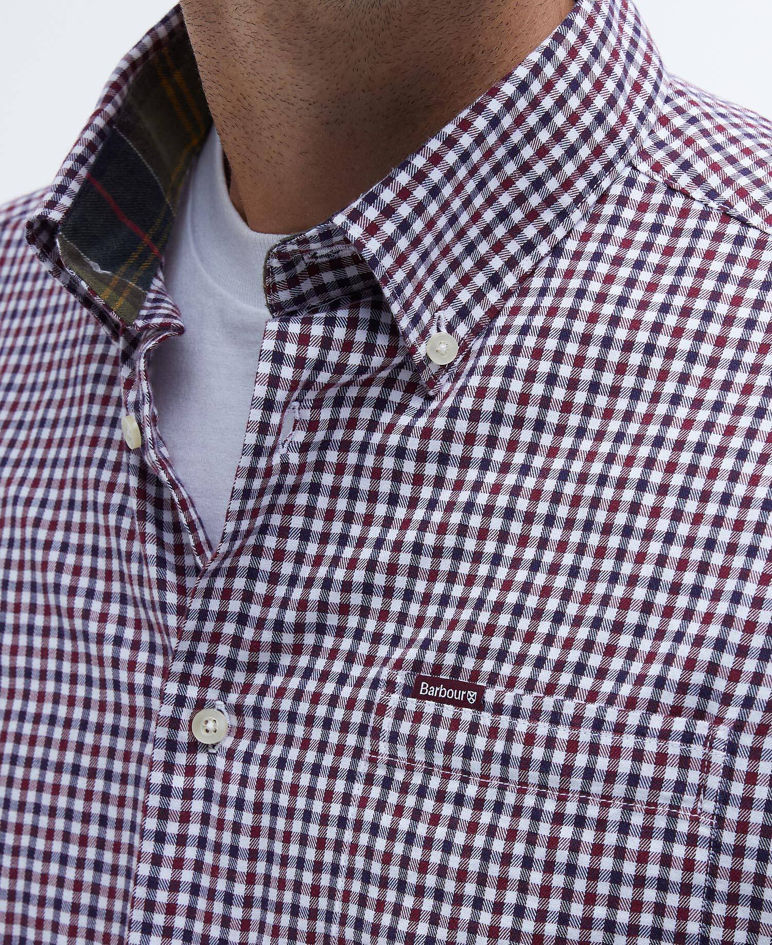 Barbour Padshaw Tailored Long-Sleeved Shirt - Rich Red MSH5027RE33_05detailc