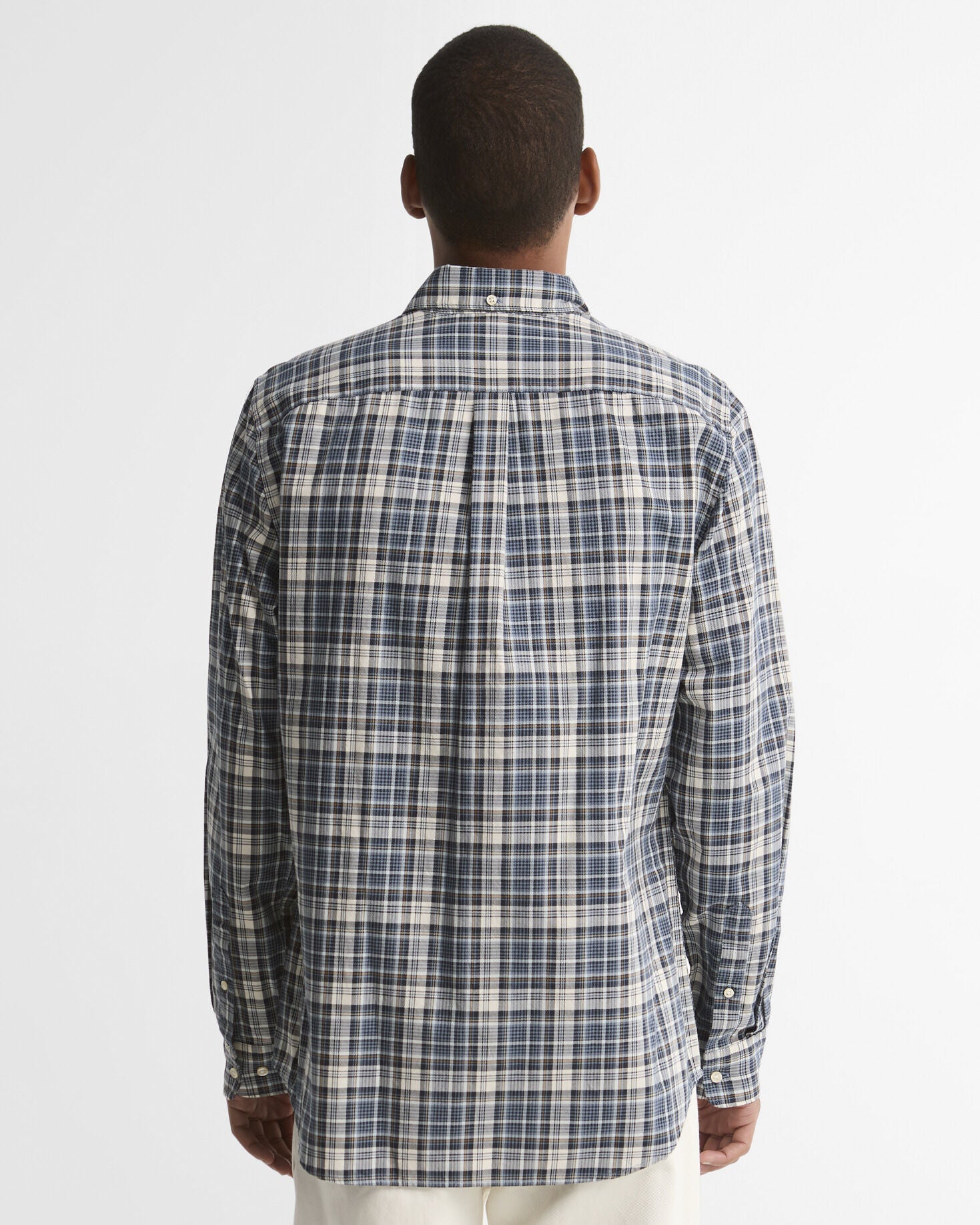 Barbour Mosswood Tailored Long-Sleeved Shirt in Navy - back