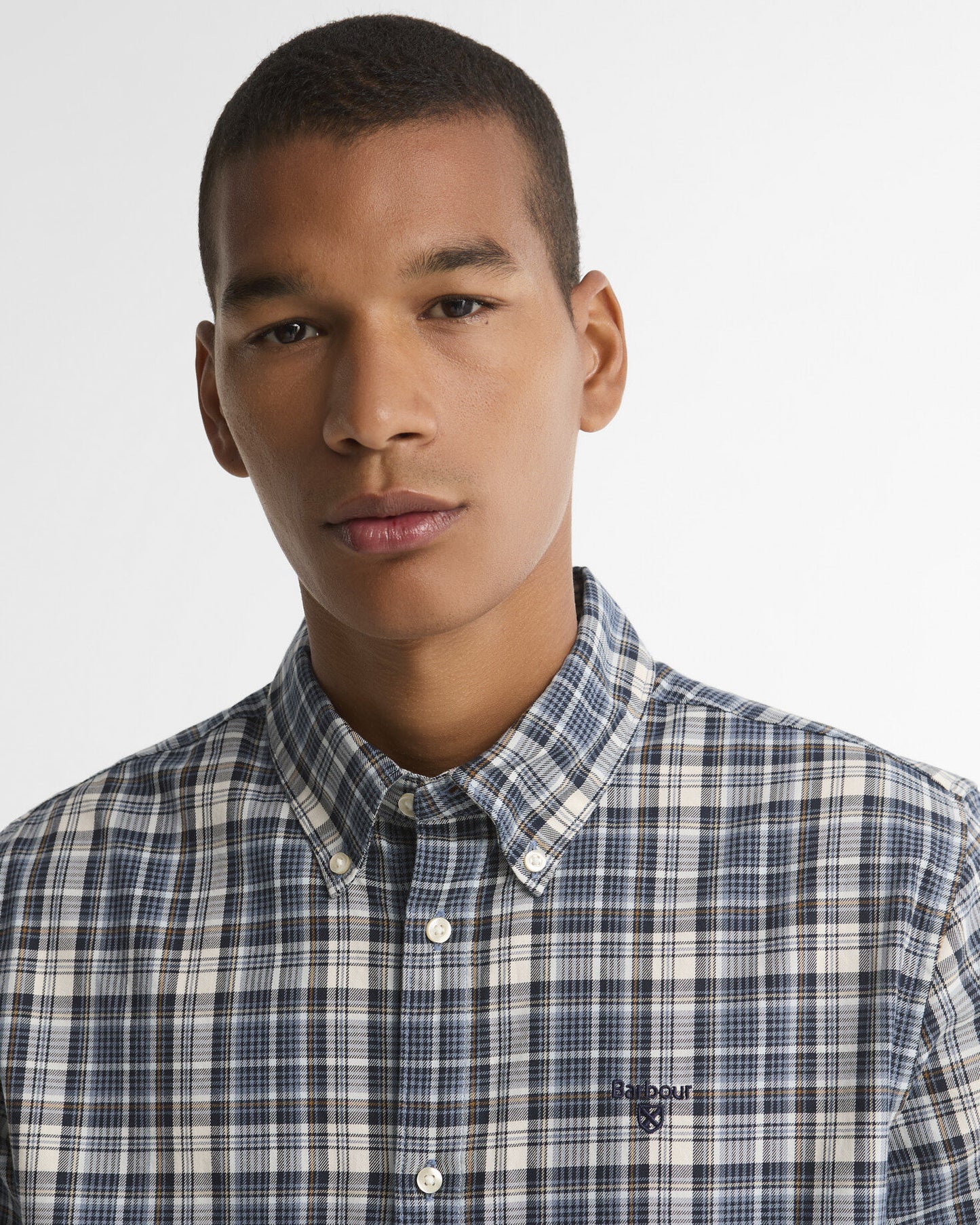 Barbour Mosswood Tailored Long-Sleeved Shirt in Navy - detail