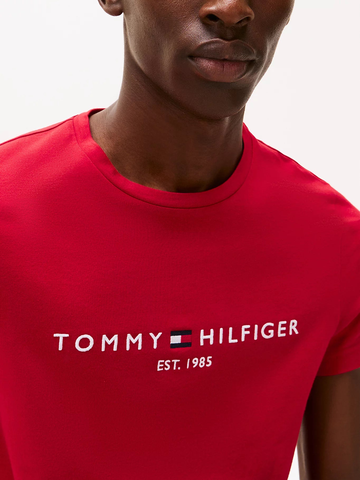 Tommy Hilfiger Logo Embroidery Jersey Slim T-shirt - Medium Red MW0MW11797_XLD_alternate1