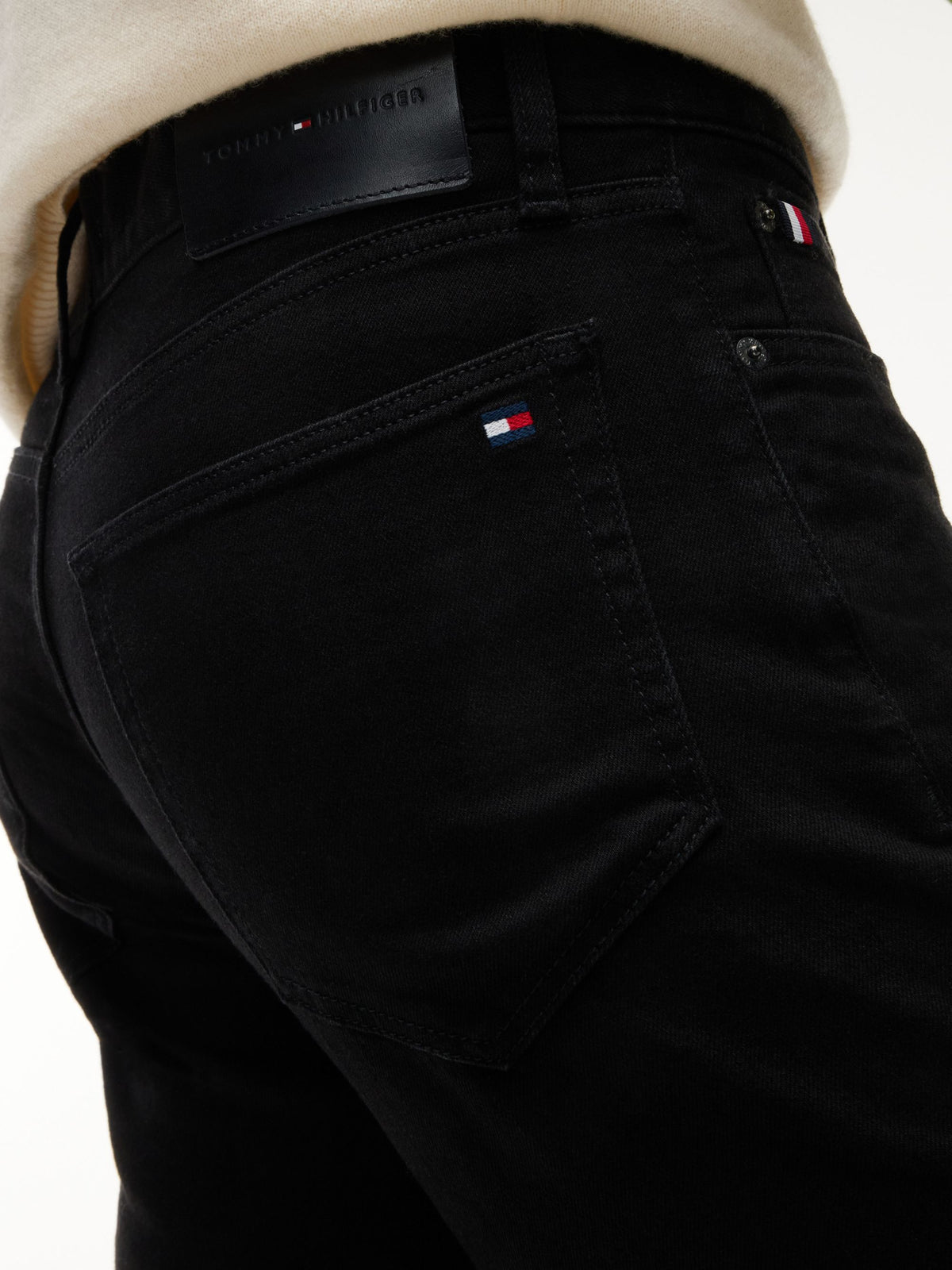 Tommy Hilfiger Bleecker Slim Jeans - Carlo Black MW0MW44919_1B1_alternate5_ay