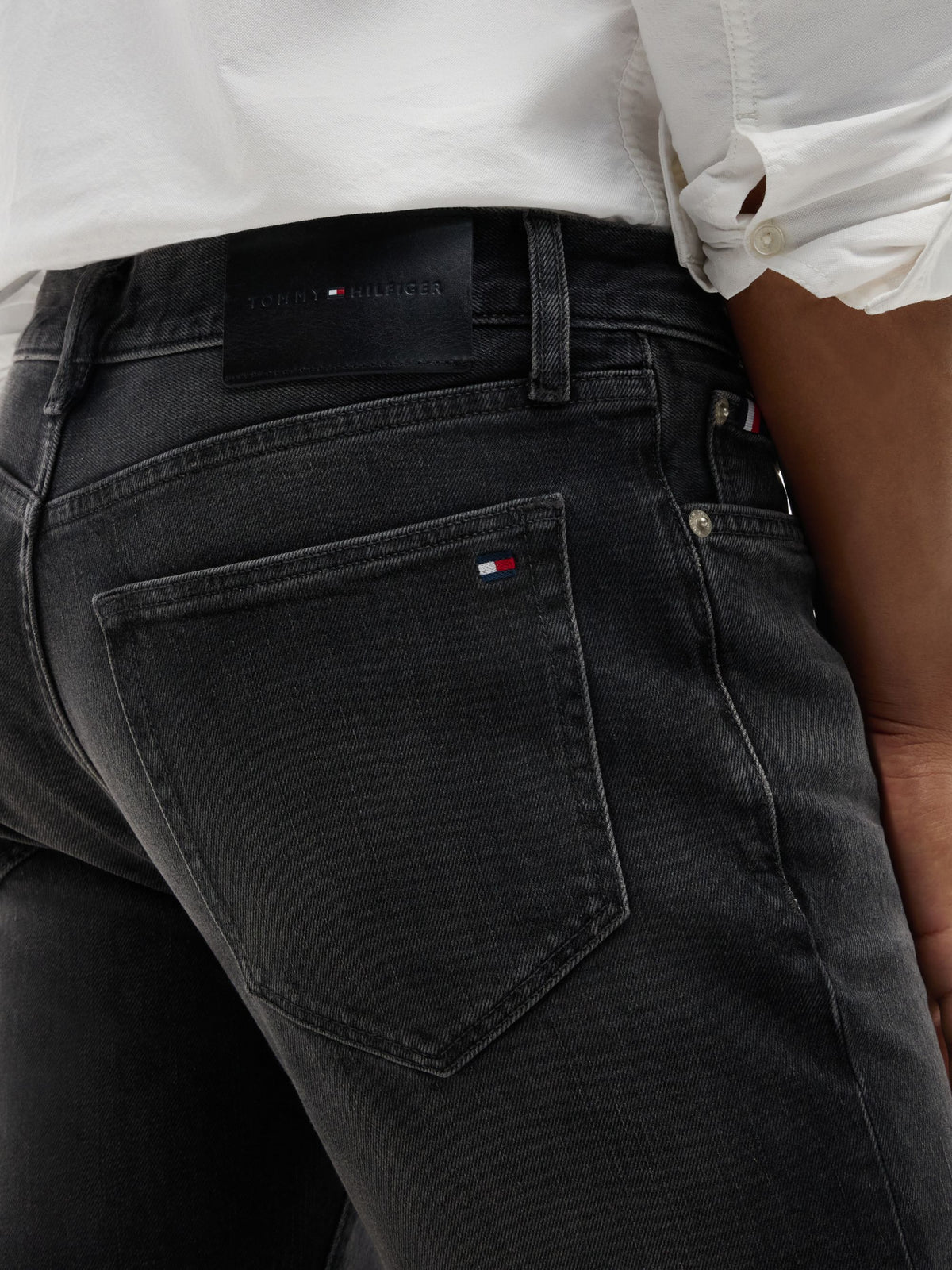 Tommy Hilfiger Denton Slim Straight Faded Jeans - Watts Dark Grey MW0MW44926_1B2_alternate5_ay
