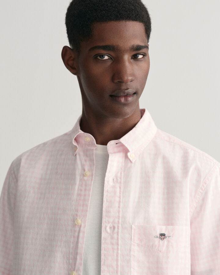 GANT Regular Fit Gingham Poplin Short Sleeve Shirt - Light Pink time__1706535610__202401-3000121-662-crmodel-fv-1