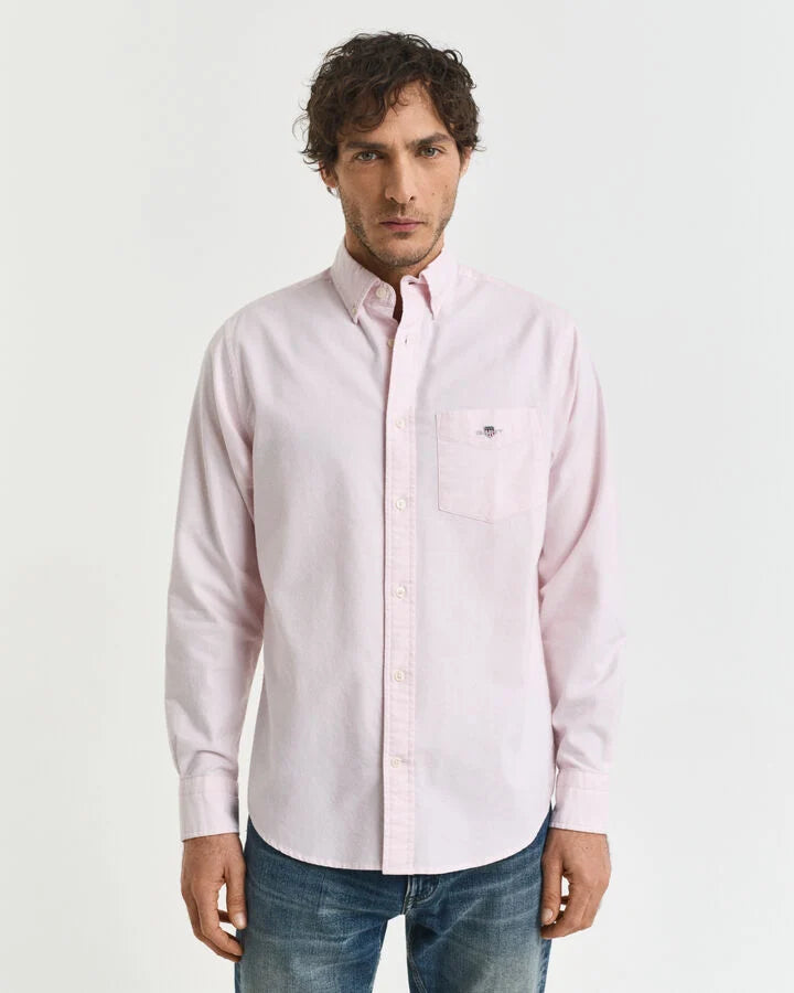 Gant Regular Fit Classic Oxford Shirt - Light Pink time__1746551643__202503-3000200-662-model-fit-1