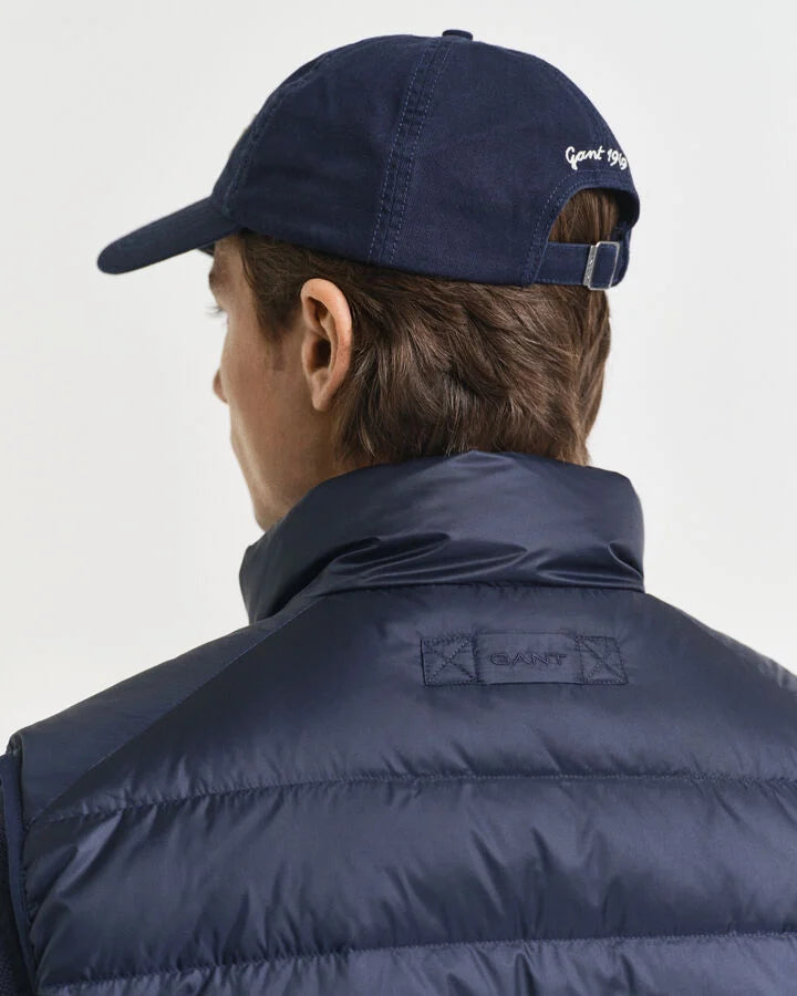 Gant Light Down Vest - Evening Blue time__1746565516__202503-7006527-433-crmodel-fv-3