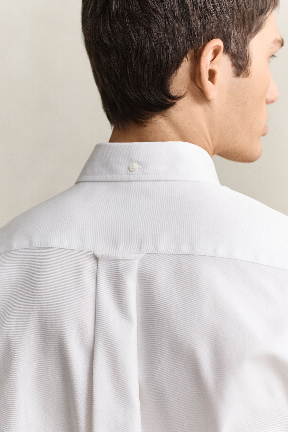GANT Twill Dress Shirt - White time__1773669012__202602-3262032-110-crmodel-fv-1