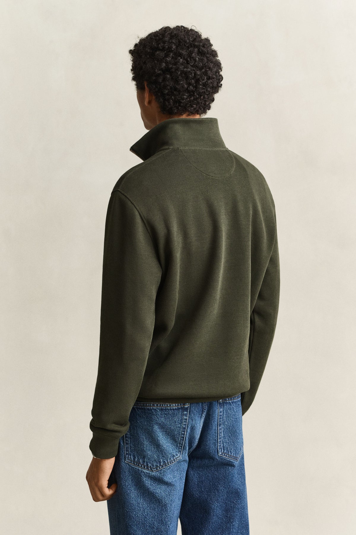 GANT Sacker Rib Half-Zip Sweatshirt time__1778144416__202603-2067160-368-model-bv-1